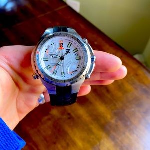 TX WATCH-TECHNO LUXURY